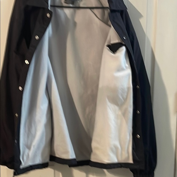 Classic Black Windbreaker Jacket - Picture 4 of 6